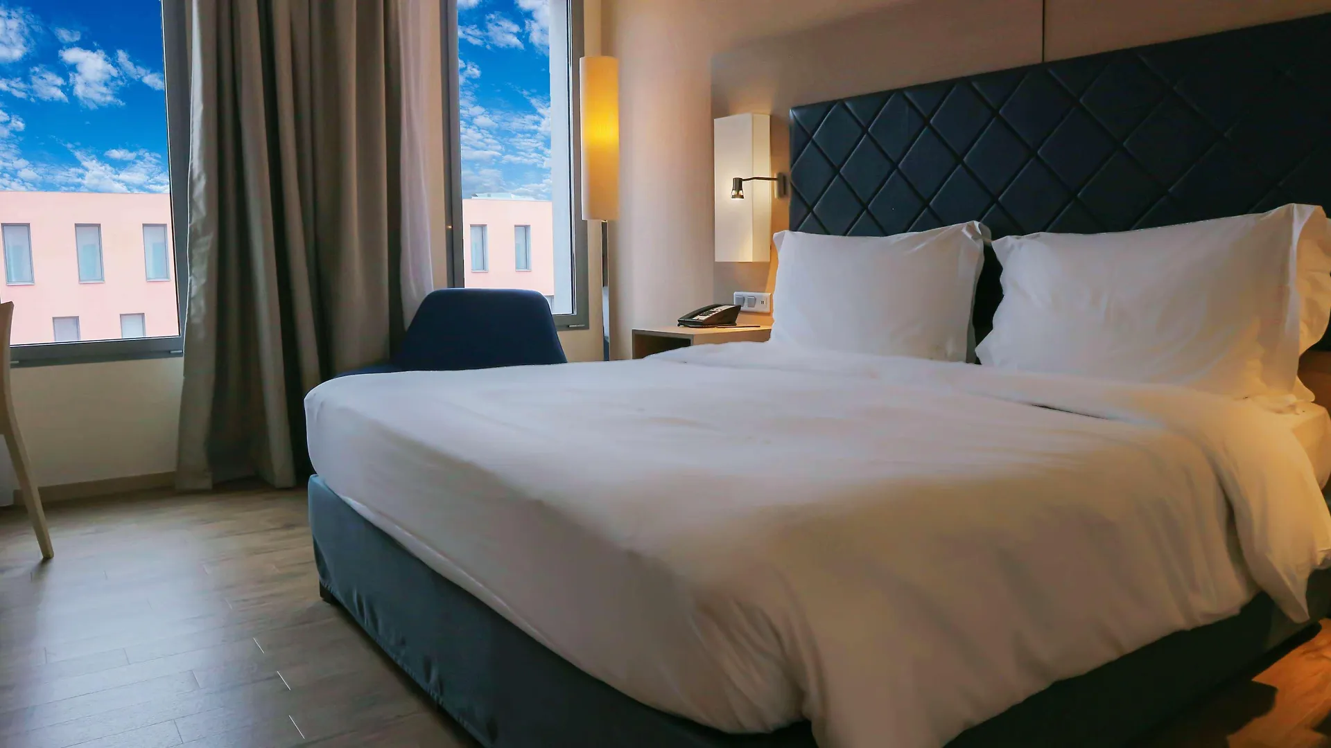 Radisson Blu Hotel Toulouse Airport Blagnac 4*,
