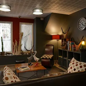Logis & Restaurant Le Pardaillan Otel