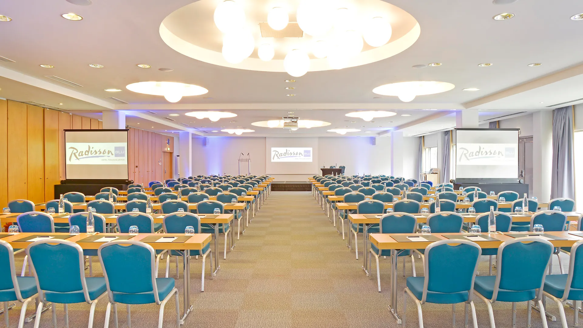 Radisson Blu Hotel Toulouse Airport Blagnac 4*,  França
